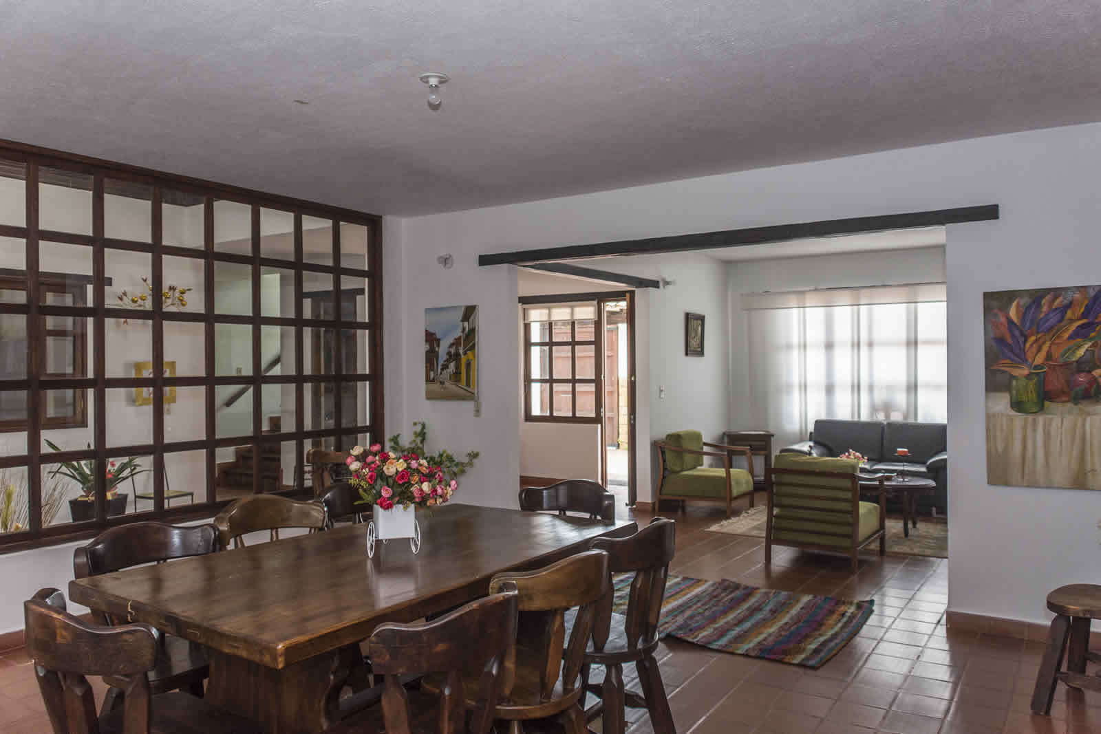 Sala comedor casa rosa Villa de Leyva