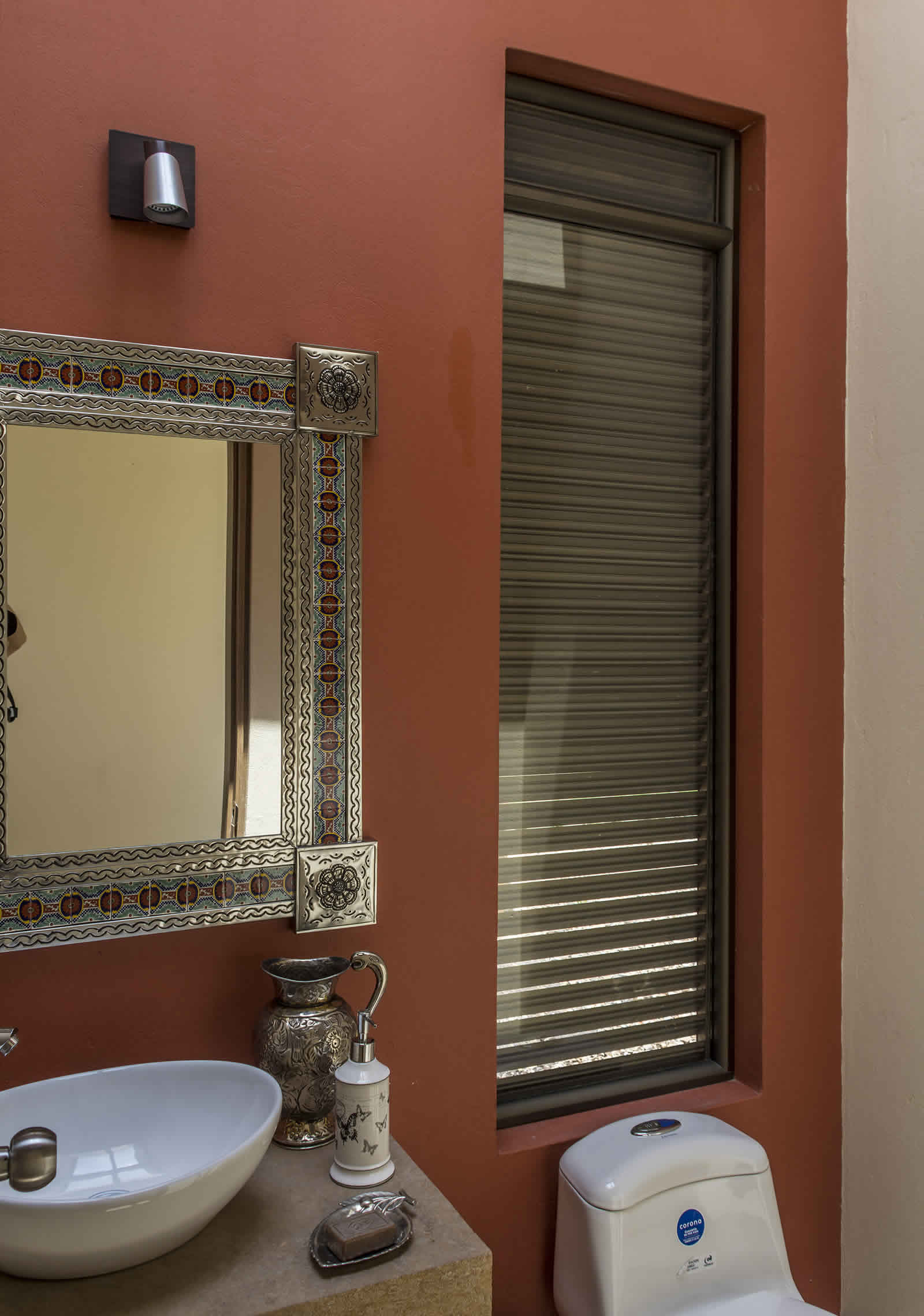 Baño auxiliar casa ecce homo villa de leyva