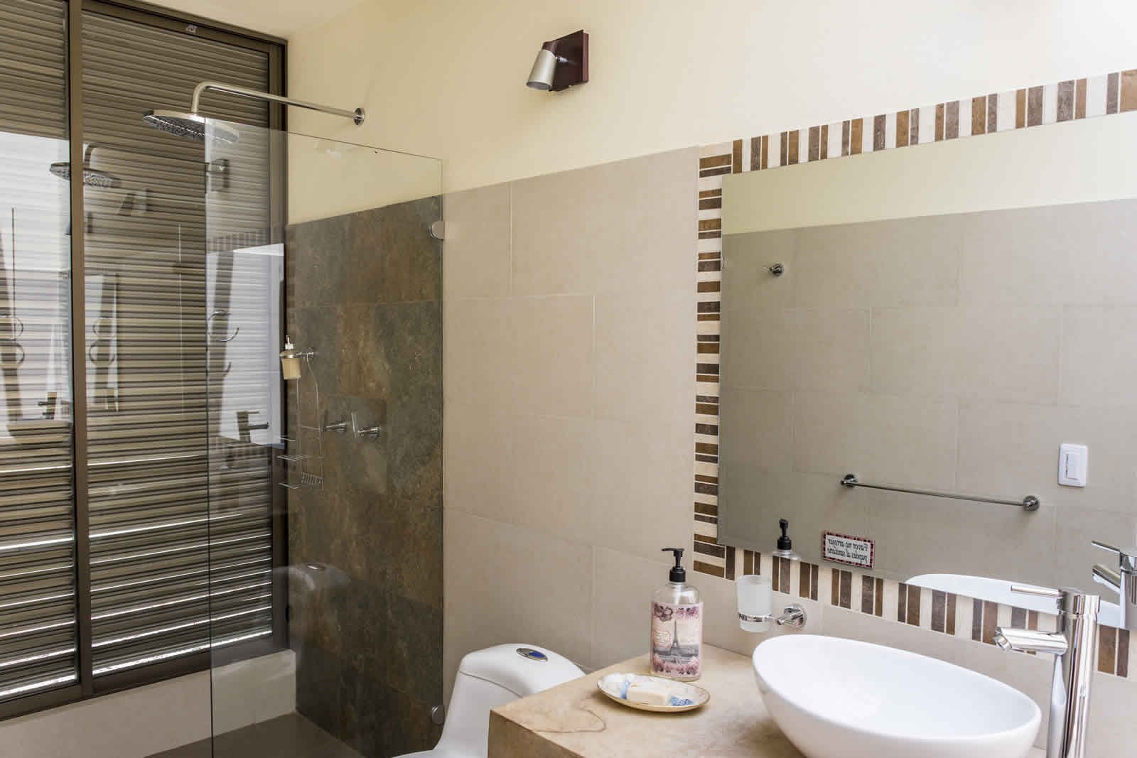 Baño de la habitación 3 casa ecce homo villa de leyva