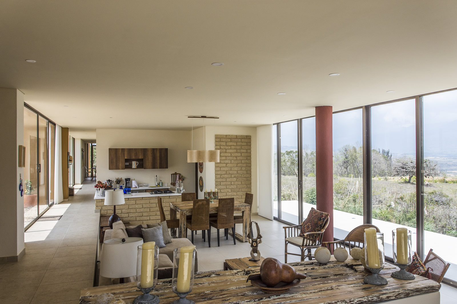 Sala comedor de la casa ecce homo en villa de leyva