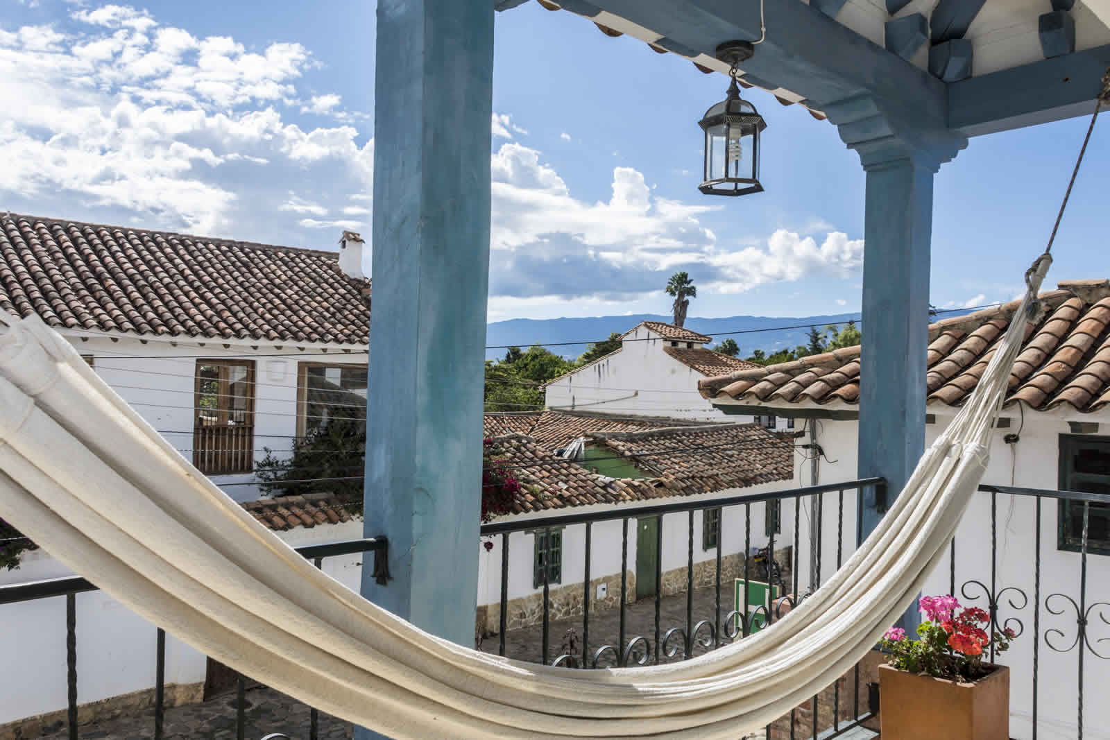 Alquiler casa Tulato Villa de Leyva balcón